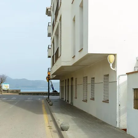 Apartamento En El Port De La Selva: Planta Baja, Terraza Y Wifi A Metros De La Playa - Es-228-52 Apartment *