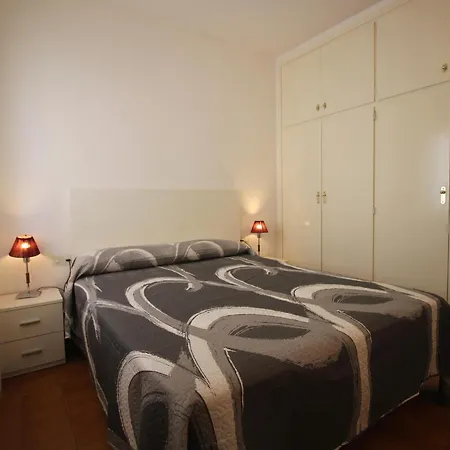 Apartamento En El Port De La Selva: Planta Baja, Terraza Y Wifi A Metros De La Playa - Es-228-52 Apartment