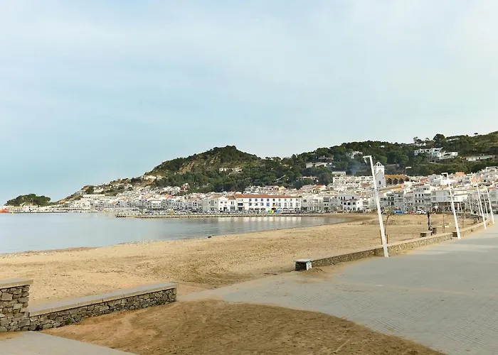 Apartmán En El Port De La Selva: Planta Baja, Terraza Y Wifi A Metros De La Playa - Es-228-52