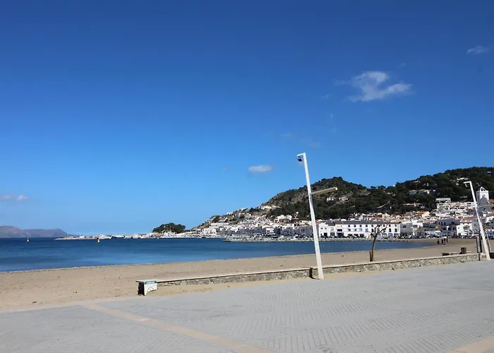 En El Port De La Selva: Planta Baja, Terraza Y Wifi A Metros De La Playa - Es-228-52 El Port De La Selva